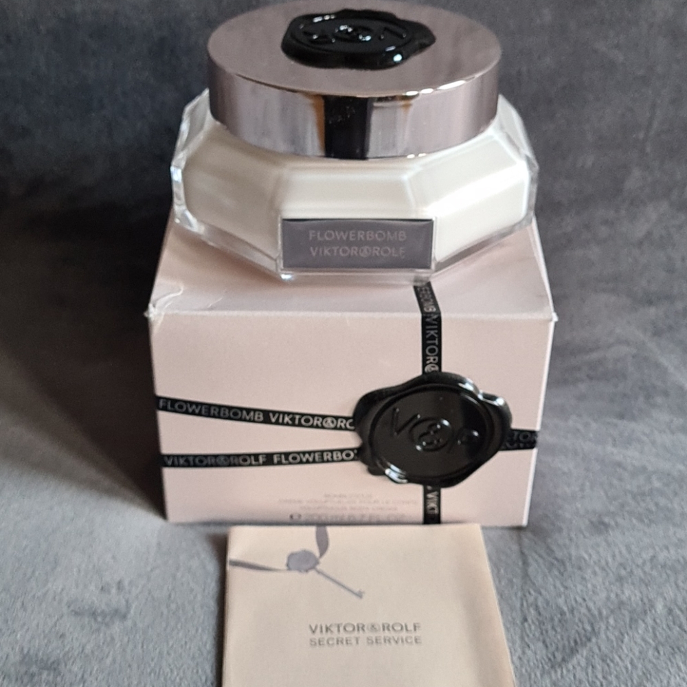 COPY - Viktor&Rolf Flowerbomb body creme